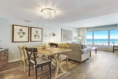Image de Stunning views! 6th floor Surf & Racquet Club!