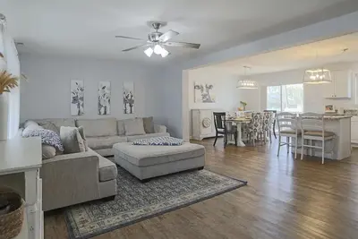Image de Cape May Heated Swim Spa Oasis Sleeps 8, Dog & Ev Friendly