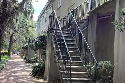 Image de Home Away From Home Condo…Forsyth Park