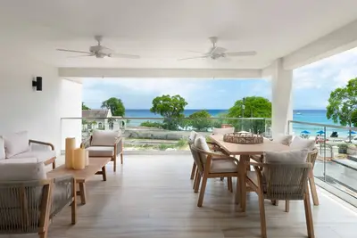 Image de Steps to Beach, Pool, Free Beach Club Access, Ocean\/Sunset Views & Spacious!