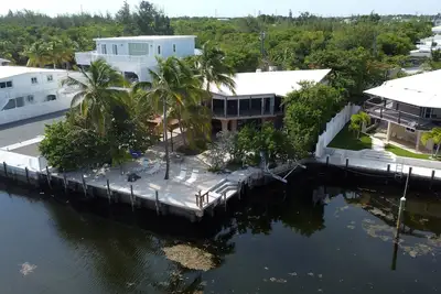 Classic Keys Cabin on the Water