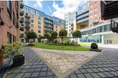 Image de Large Centrally Located 2bed Apartment