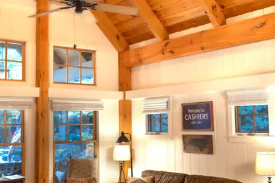 Image de Family-Friendly Cashiers Cabin in Trillium-Pet Friendly! Relax at Lake Glenville