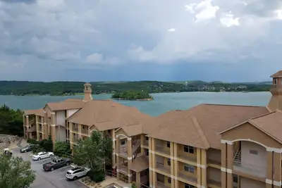 Image de 4th of July-1 bdrm condo on beautiful Table Rock Lake, 5 min from Branson Landing