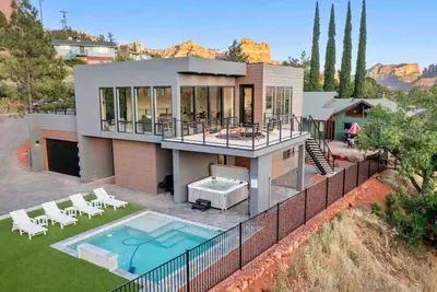 Image de Ultimate Uptown Home Epic Views Private Pool and Spa