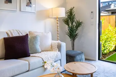 Vibrant Central Christchurch 2 bed