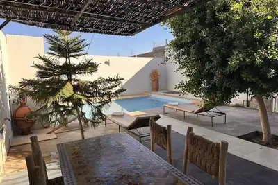 Image de Maison de charme, avec piscine privée à 10 mns du centre