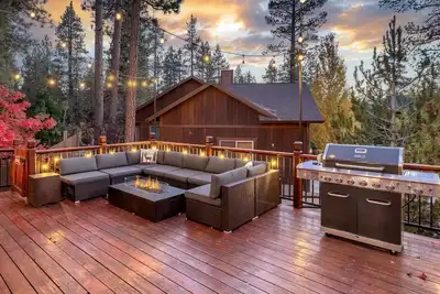 Image de Gold Rush Lodge- 3br, Pool table and deck
