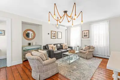 Image de Charming Historic 3 Br Townhouse Downtown Mystic