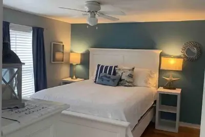 Image de #3 Bright 1-Bdrm suite downtown with parking