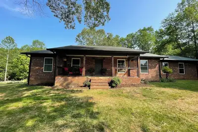 Image de Mountain Bliss oasis - 40 acres on W. Kerr Scott Lake - just outside Wilkesboro