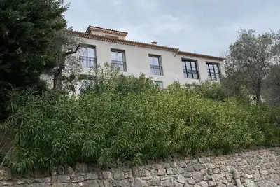 Image de Villa avec piscine, vue les alpes, village de Mougins et la mer