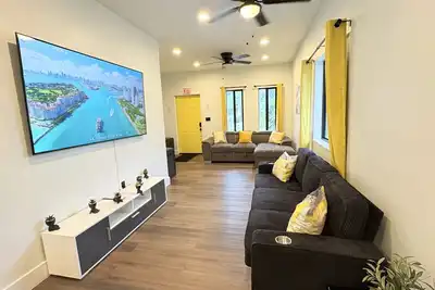 Image de 2227HopeStHLYWD33020 · Sunny Delight Home Near Airport