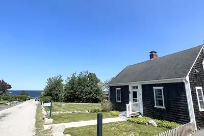 Image de Quaint Two-bedroom House with Ocean Views in the South End of Rockport