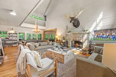 Image de Beautiful Home for Large Group Vacations