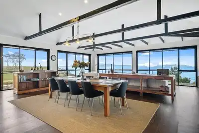 Image de Hamptons on the Bay - Luxe Residence