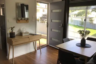 Image de Brand New, Cosy and Centrally Located