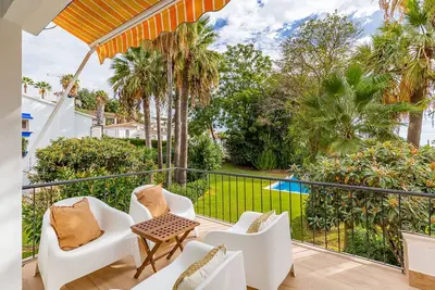 Image de Appartement 'Penthouse Holidays Rental Puertoba' avec piscine partagée, Wi-Fi et climatisation