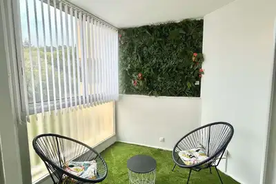 Image de Studio Confortable avec Véranda Proche Centre Ajaccio, 2 Couchages, Parking Facile, Tout Inclus
