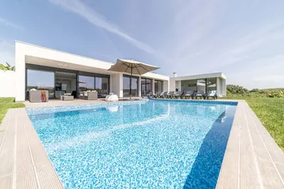 Image de Villa Bahia - Modern Villa with private heatbale pool - 5 min from the beach!