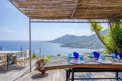 Image de Théoule : villa 3 chambres avec magnifique vue mer et piscine au calme