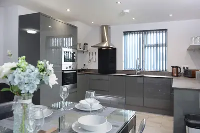 Image de Newly refurbished high spec house with all essential amenities