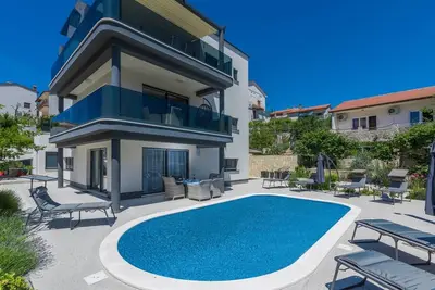 Image de Zeus Apartment with shared pool near shore