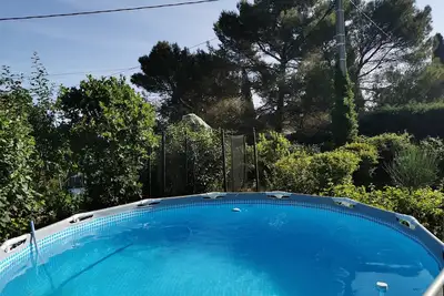 Image de Maison de campagne aixoise, calme absolu, jardin agréable, idéal pour les familles