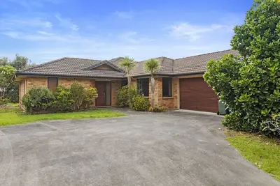 Image de Bowentown Bach – Waihi Beach Holiday Home