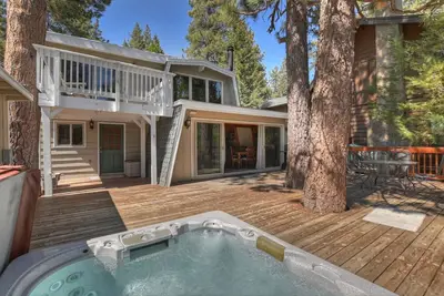 Image de Peak Adventures · Beautiful 4 Br Centrally Located with Free Wi-Fi