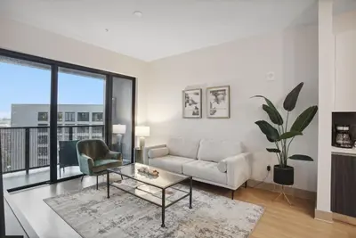 Image de Penthouse Apt in West Midtown