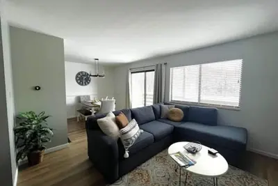 Image de Lovely 3-Bedroom Condo Northern Mi- Pool & Pickleball\nSleeps 6, 4 beds 2. 5 Baths