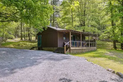 Image de Cozy Green Bank Cabin ~ 2 Mi to Observatory!