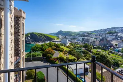Image de Superb sea front apartment with great sea views
