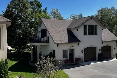 Image de Bella Vista Carriage House- Lake Michigan View 2 bedroom 2nd story living space