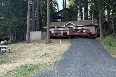 Image de Cabin retreat with Beautiful views! ! 6 mi to Pinecrest and 9 mi to Dodge ridge.