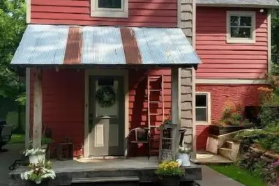 Image de Gorgeously Remodeled Home Close to Downton Hudson