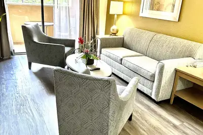 Image de Resort vacation and living without resort prices! Family sized condo near Disney