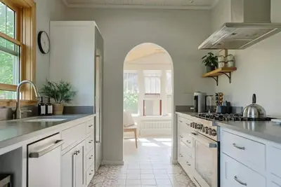 Image de Northern Arches - 4 season home 5 min to beach & Frankfort