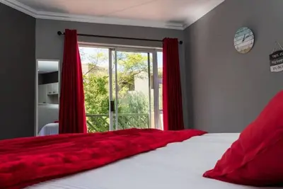 The Grey Pad: Self Check-in-Wi-Fi near Sandton