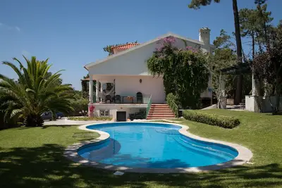 Image de Sunshine Guest House Foz: Unveil the Mystical Vintage Oasis, embrace Tranquility!