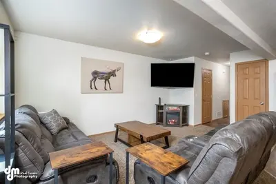 Image de Mountain View Haven - Luxe Townhouse w/ King Suite & Walk-In Closet