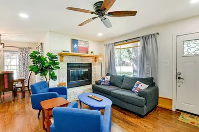 Image de ~ 4 Mi to Fort Worth Stockyards: River Oaks Home!