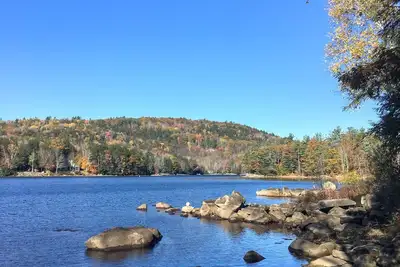 Image de Beautiful and Quiet 3-bedroom Lake House