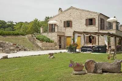 Image de Villa Aurora - Delightful villa with pool and a\/c in the Marche countryside