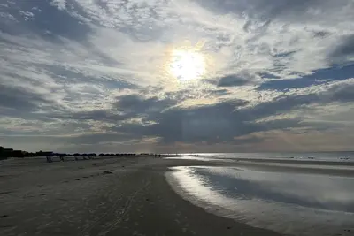 Image de Stones throw from shore! Spacious multi-level townhome one row back from beach