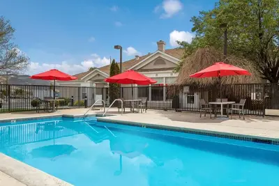 Image de 2 Lovely Units! Perfect for Creating Unforgettable Memories with Family!