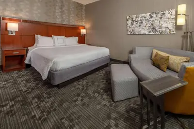 Image de A Place You'll Surely Enjoy! Two Comfortable Units, Pet-friendly, Indoor Pool!
