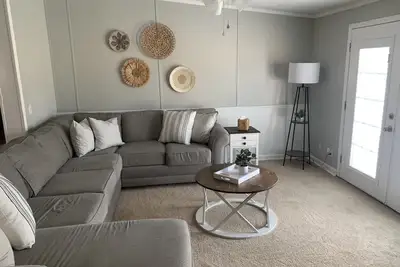 Image de The Get Away at Broadway is a quite spot on 10 acres and  4 mins to the lake.
