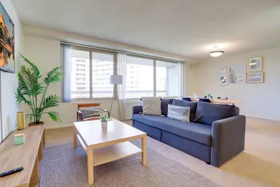 Image de Stay Close to Reagan Airport – Spacious Apt